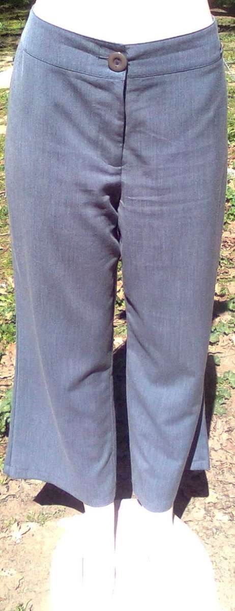 GREY PANTS - SIZE: 40