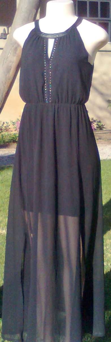 ELEGANT BLACK DRESS - SIZE:  SMALL