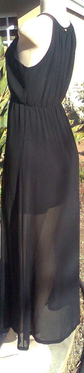 ELEGANT BLACK DRESS - SIZE:  SMALL