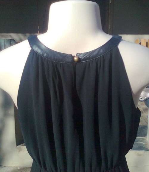 ELEGANT BLACK DRESS - SIZE:  SMALL