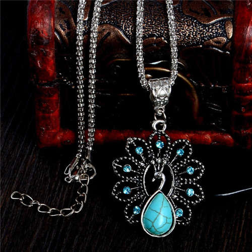 Lovely Peacock Pendant Necklace