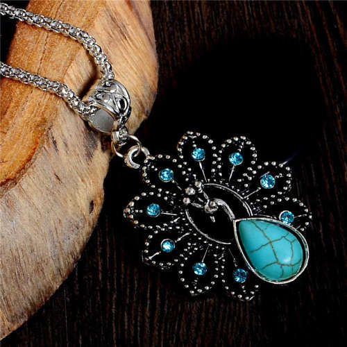 Lovely Peacock Pendant Necklace