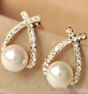 SIMULATED PEARL EARRINGS