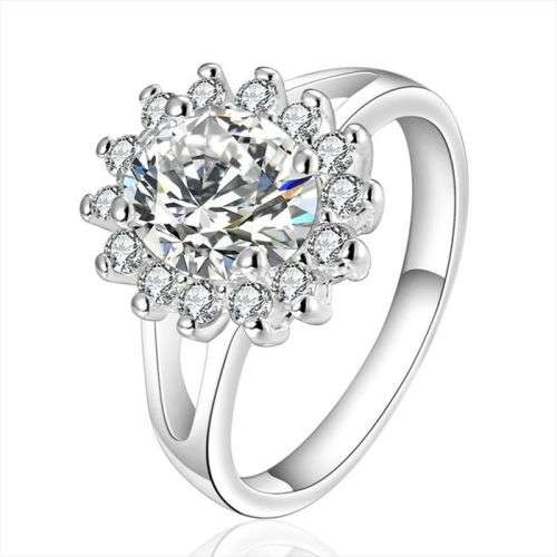 STUNNING SLIVER PLATED 925 RING WITH CUBIC ZIRCONIA- size 9