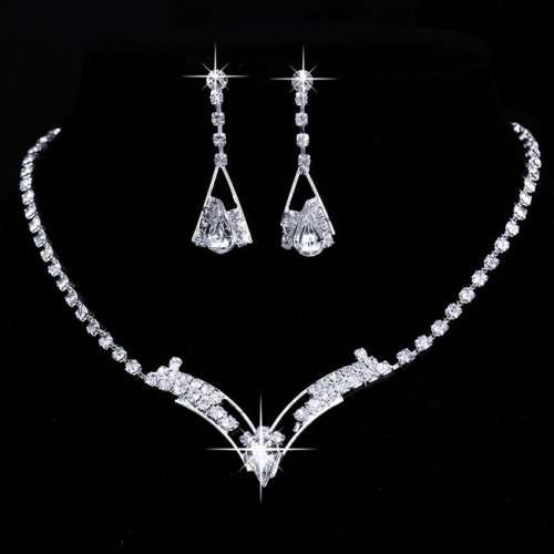 ***EXQUISITE*** WEDDING SET WITH CRYSTALS