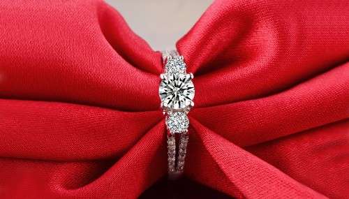 ***1 CARAT***  ZIRCONIA 925 STERLING SILVER  RING  - size 9