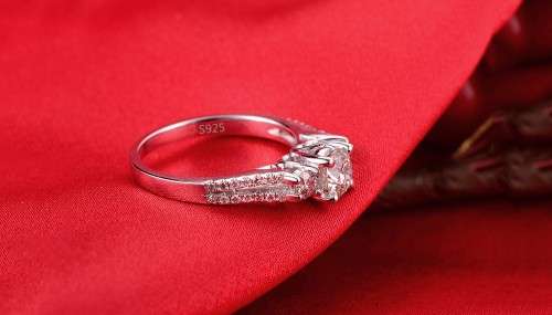 ***1 CARAT***  ZIRCONIA 925 STERLING SILVER  RING  - size 9