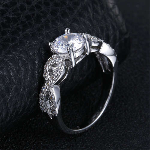 ***HIGH QUALITY*** 925 STERLING SILVER ENGAGEMENT RING WITH AAA+ ZIRCONIA -  SIZE 7