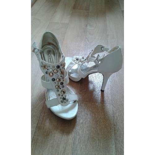 HIGH HEEL STUDDED/GLADIATOR STYLE SHOES - CREAM COLOUR - STUNNING!!