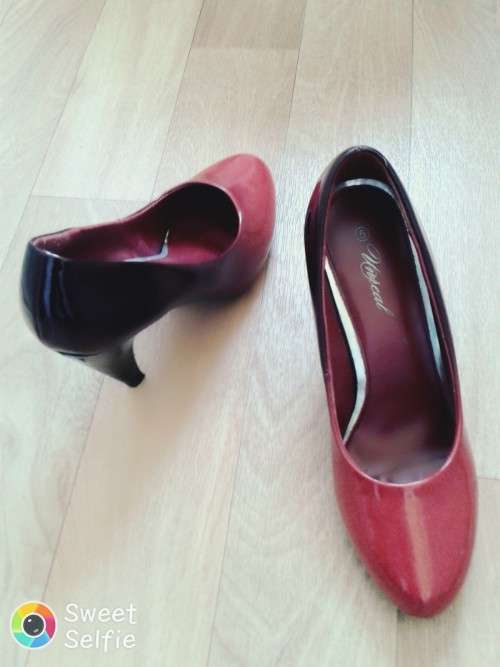 OMBRE/GRADIENT COLOUR HIGH HEELS - RED TO BLACK