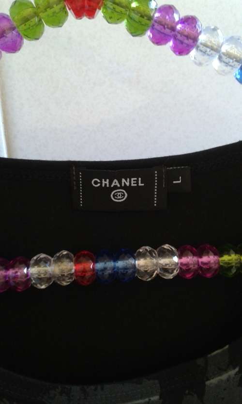 CHANEL T-SHIRT - BEAUTIFUL RHINESTONE DETAIL  - NEW!!
