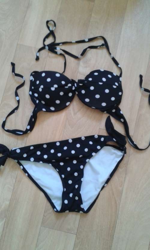POLKA DOT BIKINI SET SWIMWEAR - LIKE NEW!!