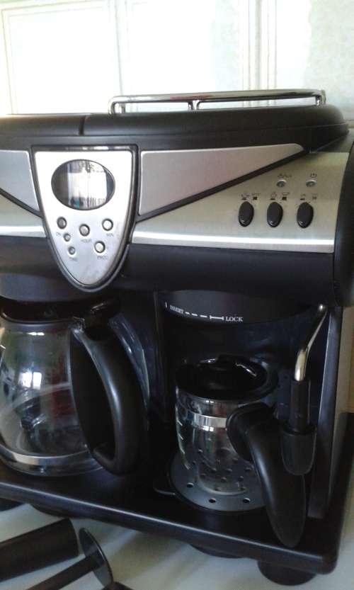 COFFEE,ESPRESSO&MILK STEAMER MACHINE 3IN1 COUNTERTOP CAFE - PLATINUM RANGE - MINT/NEW CONDITION!!