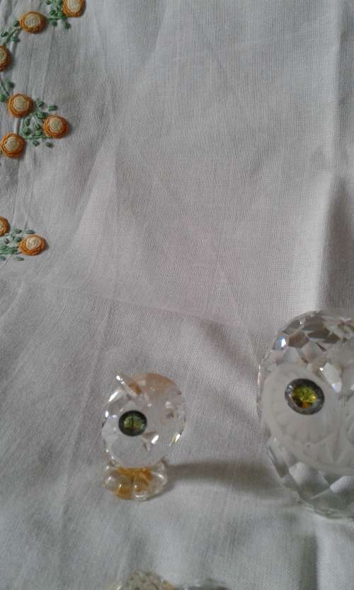 COLLECTABLE SWAROVSKI CRYSTAL FIGURINES(DAMAGED) - LARGE OWL/SMALL OWL/BIRD/SQUIRREL/ASSORTED PARTS