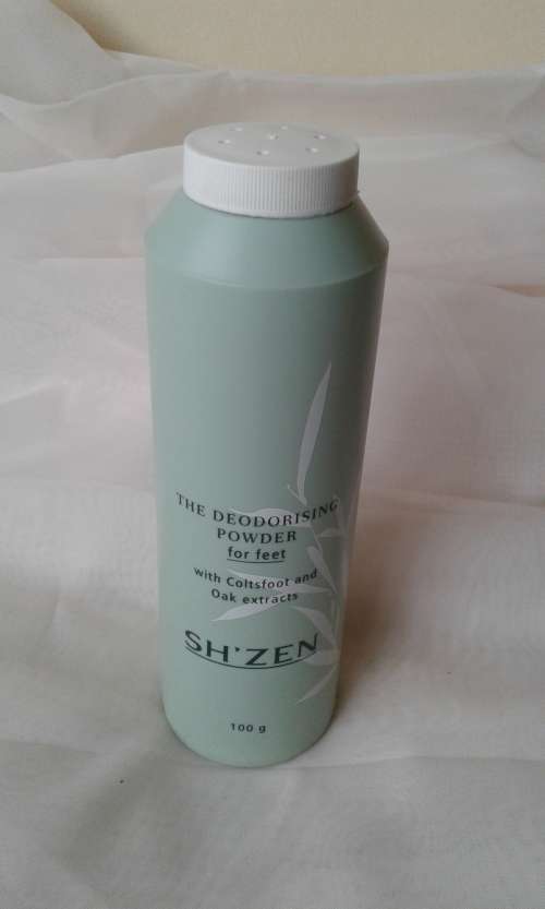 THERAPEUTIC SH`ZEN FOOT POWDER AND HOT WATER BOTTLE SET - NEW!!