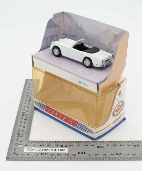 DINKY DY-20 1965 Triumph TR4A - IRS