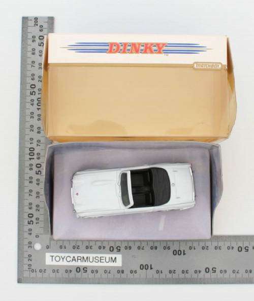 DINKY DY-20 1965 Triumph TR4A - IRS