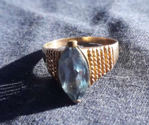 9CT AQUAMARINE VINTAGE-- RETRO RING '''FREE COURIER'''