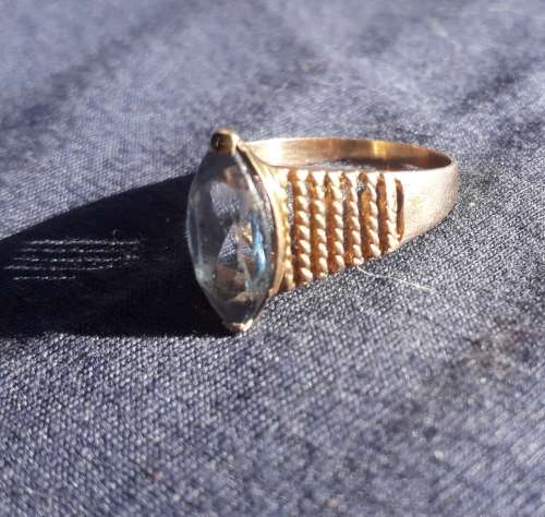 9CT AQUAMARINE VINTAGE-- RETRO RING '''FREE COURIER'''