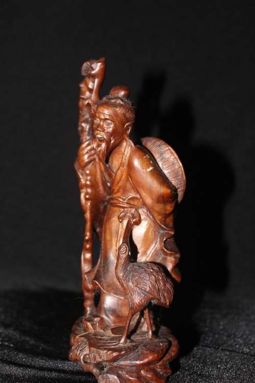 ANTIQUE JAPANESE HANDCARVED FRUITWOOD DEITY CARVING CIRCA EARLY 1900'S AMAZING DETAIL