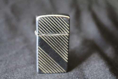 ORIGINAL 1998 RETRO ZIPPO LIGHTER MADE IN BRADFORD PENITENTIARY