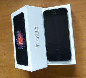 iPHONE SE 16GB --IN BOX AS ILLUSTRATED -- FREE POSTNET COURIER DELIVERY IN RSA