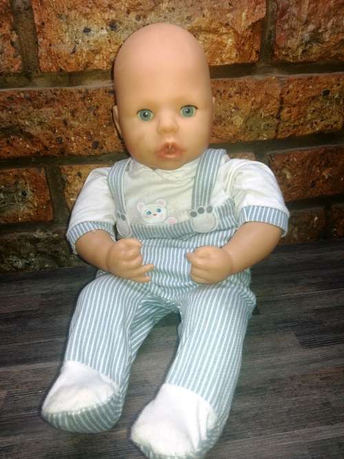 Beautiful Large Baby Doll!  Laughes and Cry.  Battery Operated.