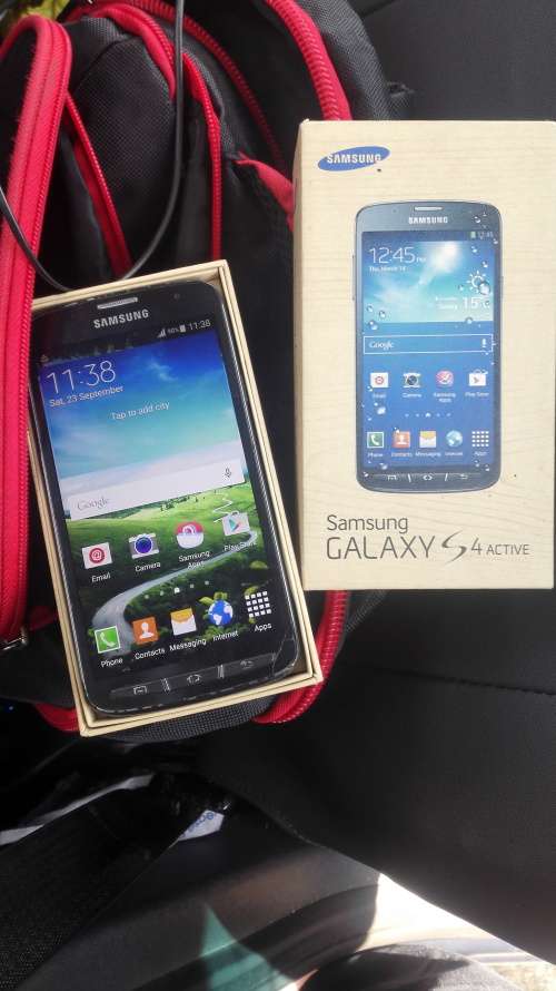 SAMSUNG S4 ACTIVE ! WATER & DUST RESIST. R1 CRAZY AUCTION