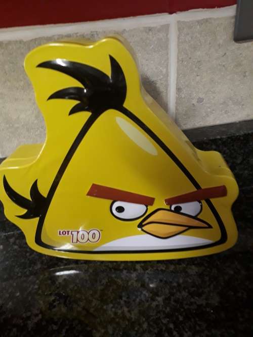 Very nice Angry Bird Cookie Tin!!