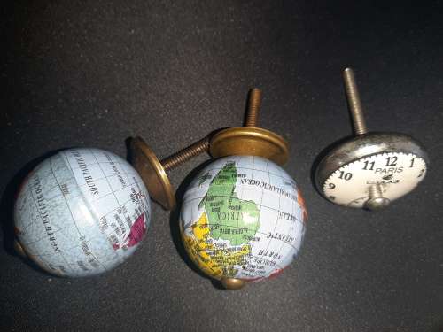 Stunning Door Knobs!  Something different!