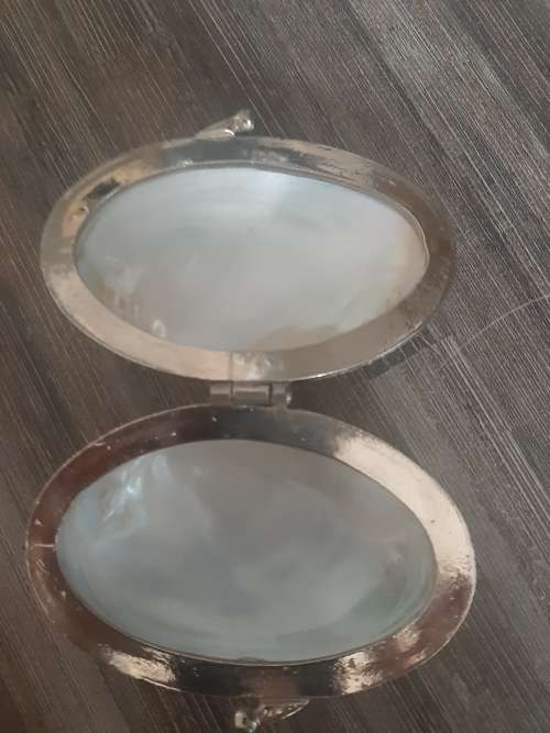 Stunning shell holder!!!   A unique holder!!!