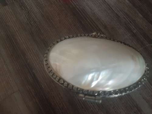 Stunning shell holder!!!   A unique holder!!!