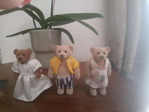 Very adorable 5 piece family bears!!!!