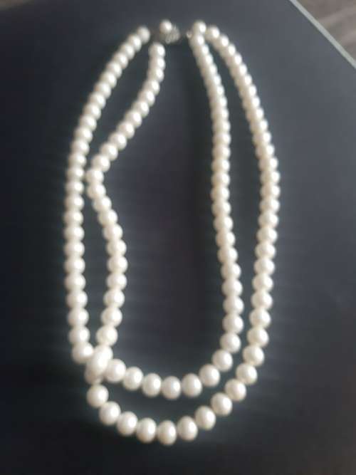 2 string vintage pearls with beautiful clasp!!