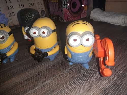 Despicable men !   One bid tke all 6!