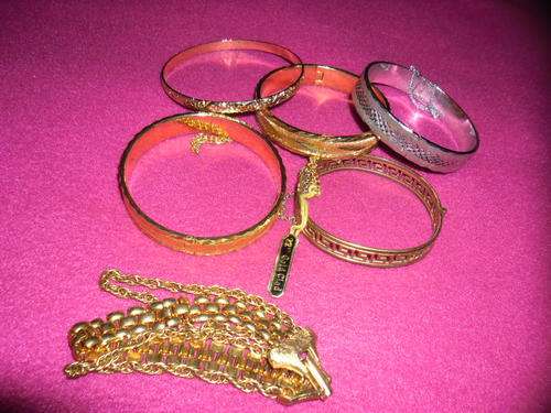 Lovely Vintage Bangles !