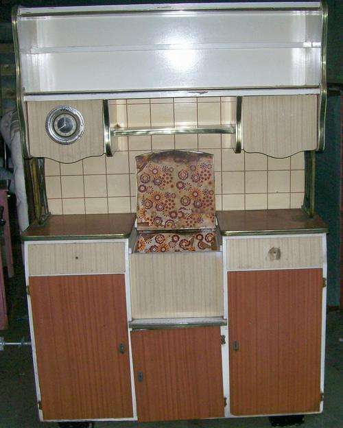 GORGEOUS VERY COLLECTABLE VINTAGE RETRO KITCHEN CUPBOARD!!