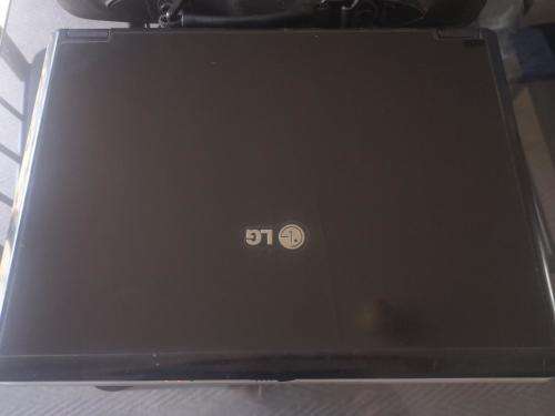 LG Laptop computer with varry bag.