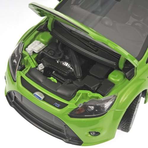 1:18 2010 FORD FOCUS RS - GREEN METALLIC