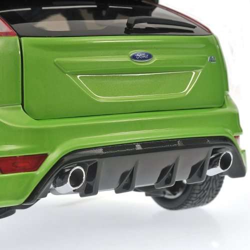 1:18 2010 FORD FOCUS RS - GREEN METALLIC