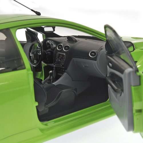 1:18 2010 FORD FOCUS RS - GREEN METALLIC
