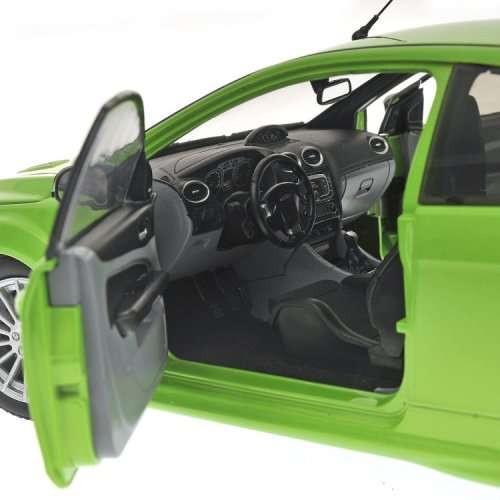 1:18 2010 FORD FOCUS RS - GREEN METALLIC