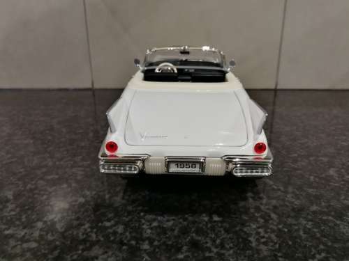 1:18 1958 Cadillac Eldorado Biarritz - White