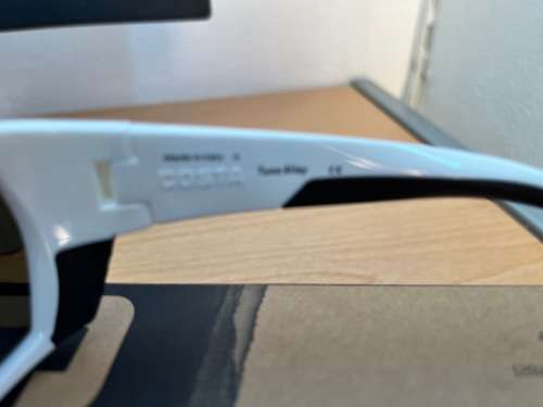 Costa del Mar - Tuna Alley - White with blue mirror 580g Lens