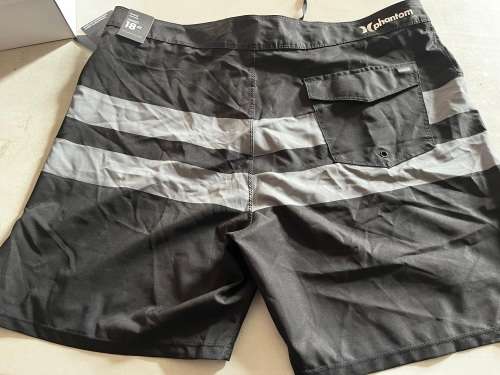 Hurley Phantom board shorts - size 36 - Length 18`