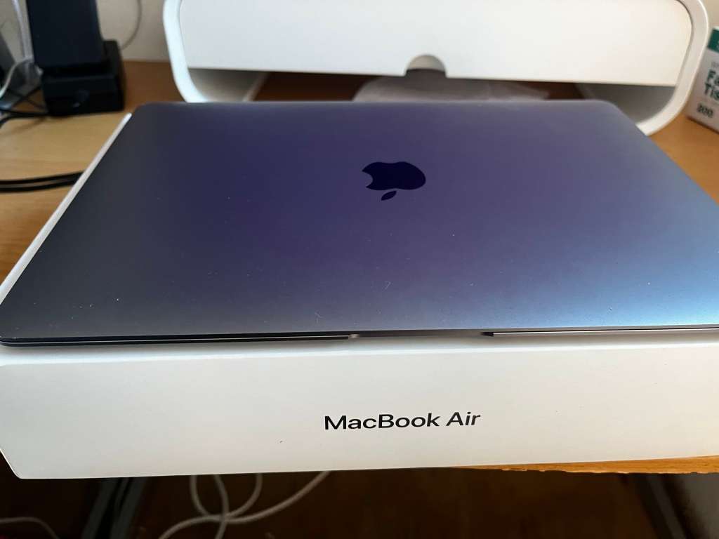 Macbook Air 13` - 2018 - Retina display - 8Gb Ram - 128gb SSD