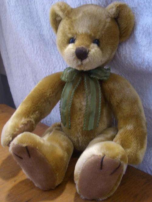 DUNWELL - Russ Berrie Teddy Bear