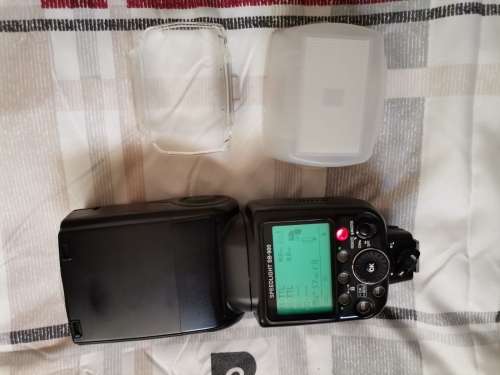 Nikon SB-900 Professional Flash (Good Condition) WORTH R10000.00!!!