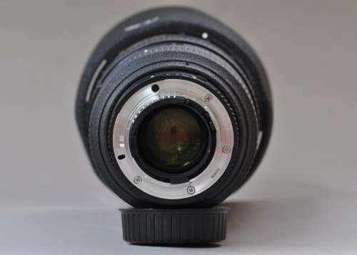 Nikon 28-70mm f/2.8D Lens (Good Condition) WORTH R25000.00!!!
