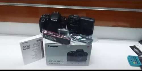 Canon 800D W/ Kit Lens and A Free video mic (Brand New) WORTH R15000.00!!!